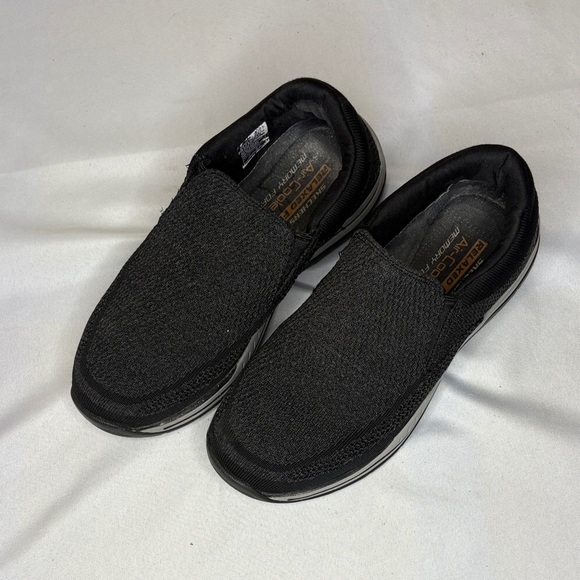 Skechers Relaxed Fit® Cohagen Knit Walk Men's Shoes Size 8.5 - Picture 1 of 8